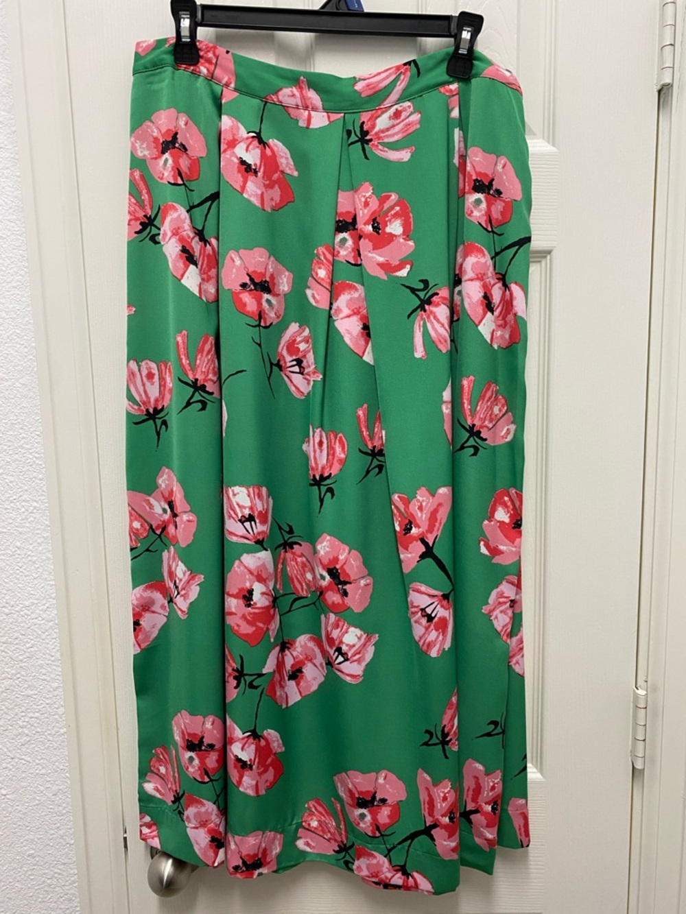 Who What Wear Green Maxi Skirt with Pink Floral Print
